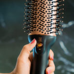 ⁦مصفف شعر 1200W⁩ - الصورة ⁦2⁩