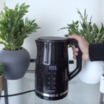 ⁦غلاية كهربائية 2200W – 1.7L⁩ - الصورة ⁦3⁩